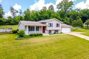 746 Spring Falls Ave, Springfield, OH 45502 - Photo 2