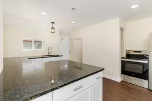 845 Sunbury Rd, Columbus, OH 43219 - Photo 12
