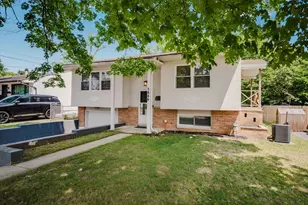 3846 Elbern Ave, Columbus, OH 43213 - Photo 4