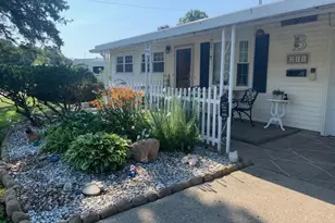 211 Walden Rd, Heath, OH 43056 - Photo 2