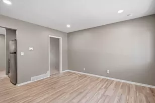 2331 Dunning Ct, Columbus, OH 43219 - Photo 12