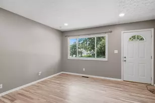 2331 Dunning Ct, Columbus, OH 43219 - Photo 12