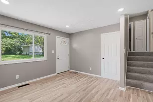 2331 Dunning Ct, Columbus, OH 43219 - Photo 14
