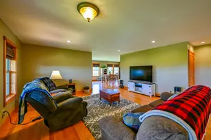67280 Woodfield Dr, New Plymouth, OH 45654 - Photo 2