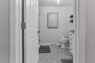 421 E North St, Worthington, OH 43085 - Photo 18