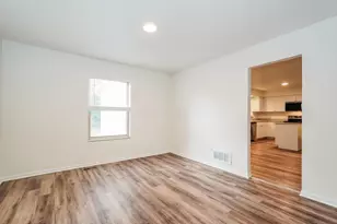 1915 Berwick Ct, Delaware, OH 43015 - Photo 4