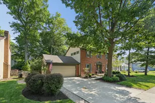 7431 Saunderlane Rd, Columbus, OH 43235 - Photo 4