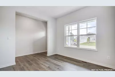 1145 Sherwood Loop, Bellefontaine, OH 43311 - Photo 8
