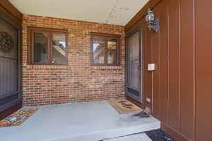 3168 Parkview Cir, Grove City, OH 43123 - Photo 2