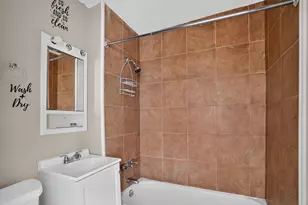 2388 Vendome Dr S, Columbus, OH 43219 - Photo 26