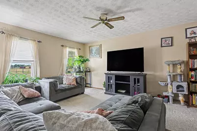 5569 Sullivant Avenue, Galloway, OH 43119 - Photo 4
