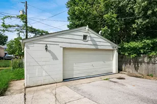 1736 E Frankfort St, Columbus, OH 43206 - Photo 46