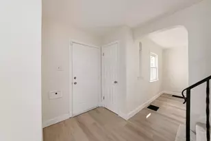 1736 E Frankfort St, Columbus, OH 43206 - Photo 6