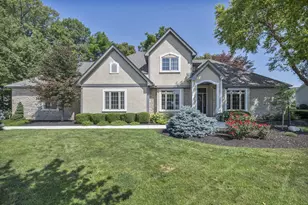 5976 Heritage Lakes Dr, Hilliard, OH 43026 - Photo 1