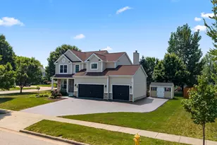 1977 Twin Flower Cir, Grove City, OH 43123 - Photo 1