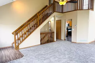 261 Westmark Ct, Galloway, OH 43119 - Photo 4