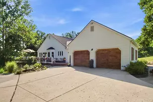 5200 Hampton Ct, Zanesville, OH 43701 - Photo 2