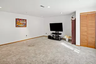 5200 Hampton Ct, Zanesville, OH 43701 - Photo 54