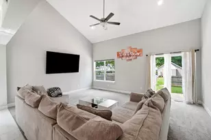3816 Emmons Ave, Columbus, OH 43219 - Photo 10