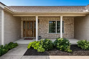 1453 Hickory Gate Dr, Marysville, OH 43040 - Photo 2