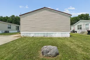 1100 Thornwood Dr, Heath, OH 43056 - Photo 4