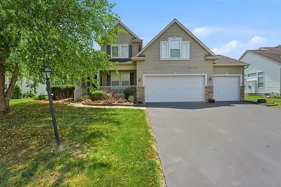 398 Shawnee Loop S, Pataskala, OH 43062 - Photo 1