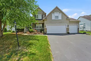 398 Shawnee Loop S, Pataskala, OH 43062 - Photo 1