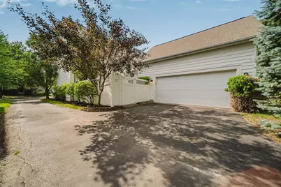4042 Peregrine Pass Drive, Columbus, OH 43230 - Photo 34