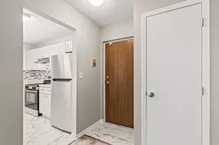 3941 Karl Rd, Columbus, OH 43224 - Photo 4