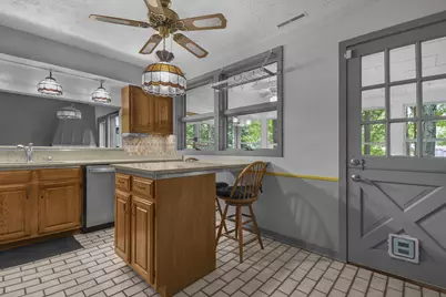 10365 National Road SE, Thornville, OH 43076 - Photo 8