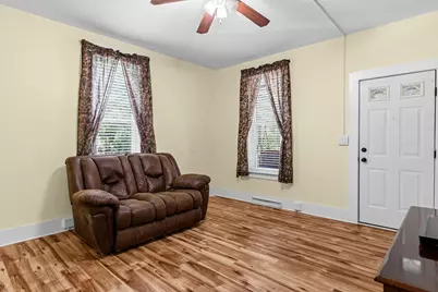 209 W High Street, London, OH 43140 - Photo 12