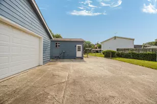 594 Oak Gale Ln, Columbus, OH 43228 - Photo 24