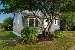 210 Sherman Ave, Lancaster, OH 43130 - Photo 1