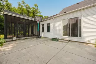 1829 Surrey Pl, Columbus, OH 43219 - Photo 40