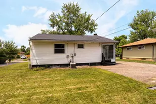 4020 Estates Pl, Columbus, OH 43224 - Photo 2