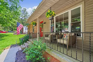 2239 Breezeway Dr, Lexington, OH 44904 - Photo 2