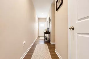 438 Faulkner Dr, Lithopolis, OH 43136 - Photo 2