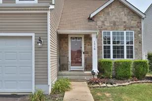 1918 Bay Port Dr, Grove City, OH 43123 - Photo 2