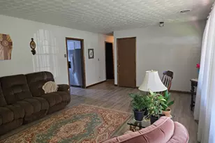 6065 Rollins Dr, Nashport, OH 43830 - Photo 2