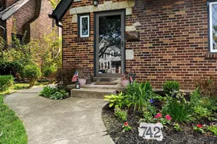 742 Montrose Ave, Columbus, OH 43209 - Photo 4