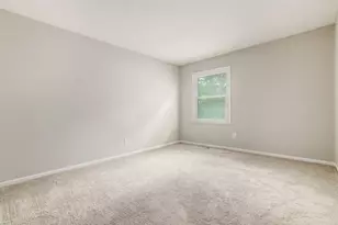 911 Manor Ln, Columbus, OH 43221 - Photo 28
