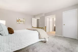 911 Manor Ln, Columbus, OH 43221 - Photo 22
