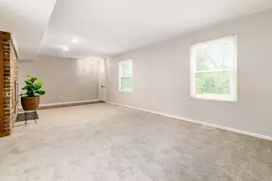 911 Manor Ln, Columbus, OH 43221 - Photo 4
