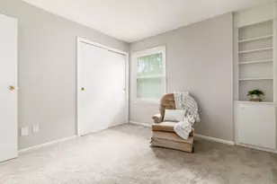 911 Manor Ln, Columbus, OH 43221 - Photo 18