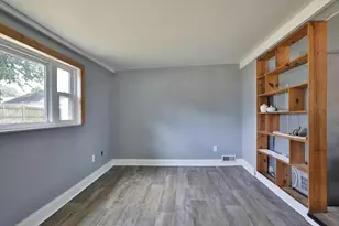 71 Riley Ave, London, OH 43140 - Photo 4