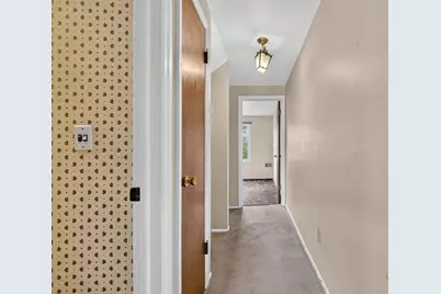 2438 Hardesty Drive S, Columbus, OH 43204 - Photo 22