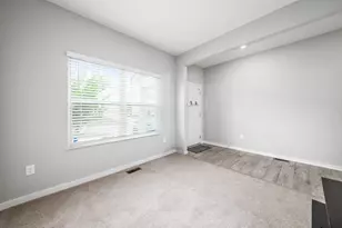 4321 Holstein Dr, Obetz, OH 43207 - Photo 10