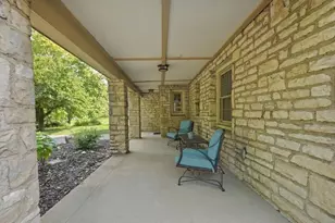 399 N Nelson Rd, Columbus, OH 43219 - Photo 8