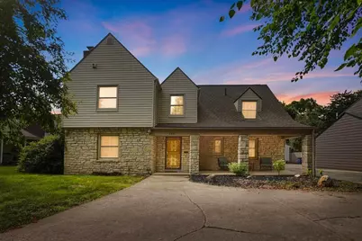 399 N Nelson Road, Columbus, OH 43219 - Photo 1