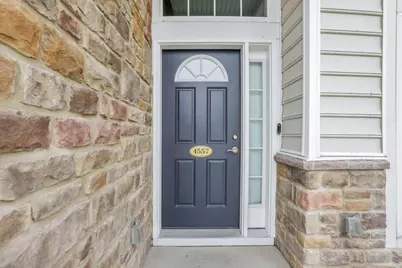 4557 Newport Loop E, Grove City, OH 43123 - Photo 2